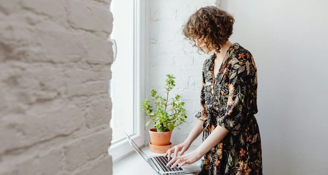 How to Dress an Hourglass Body Type