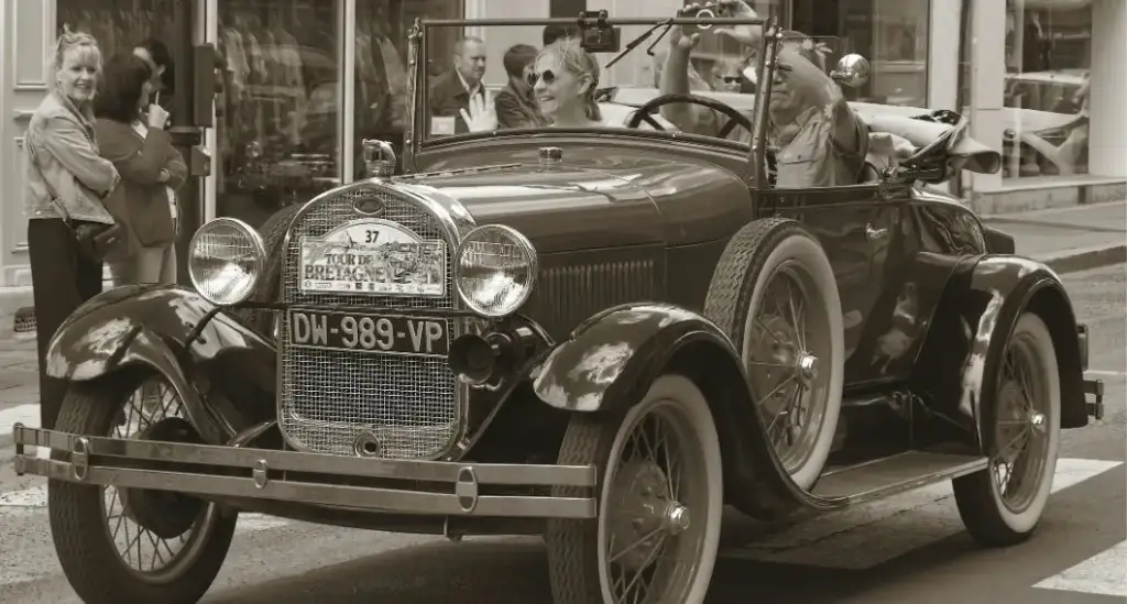 Modern Styling: Bringing 1920s Fashion to Today