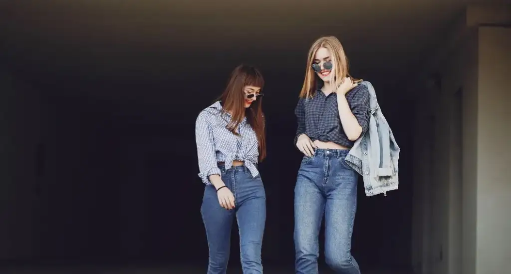 Pants and Bottoms That Move